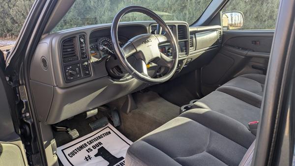 Thumbnail of 2003 GMC Sierra