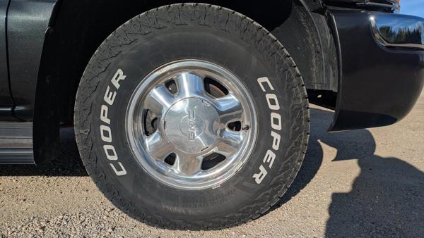 Thumbnail of 2003 GMC Sierra