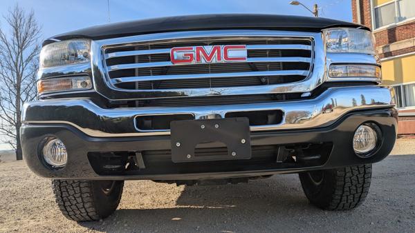 Thumbnail of 2003 GMC Sierra