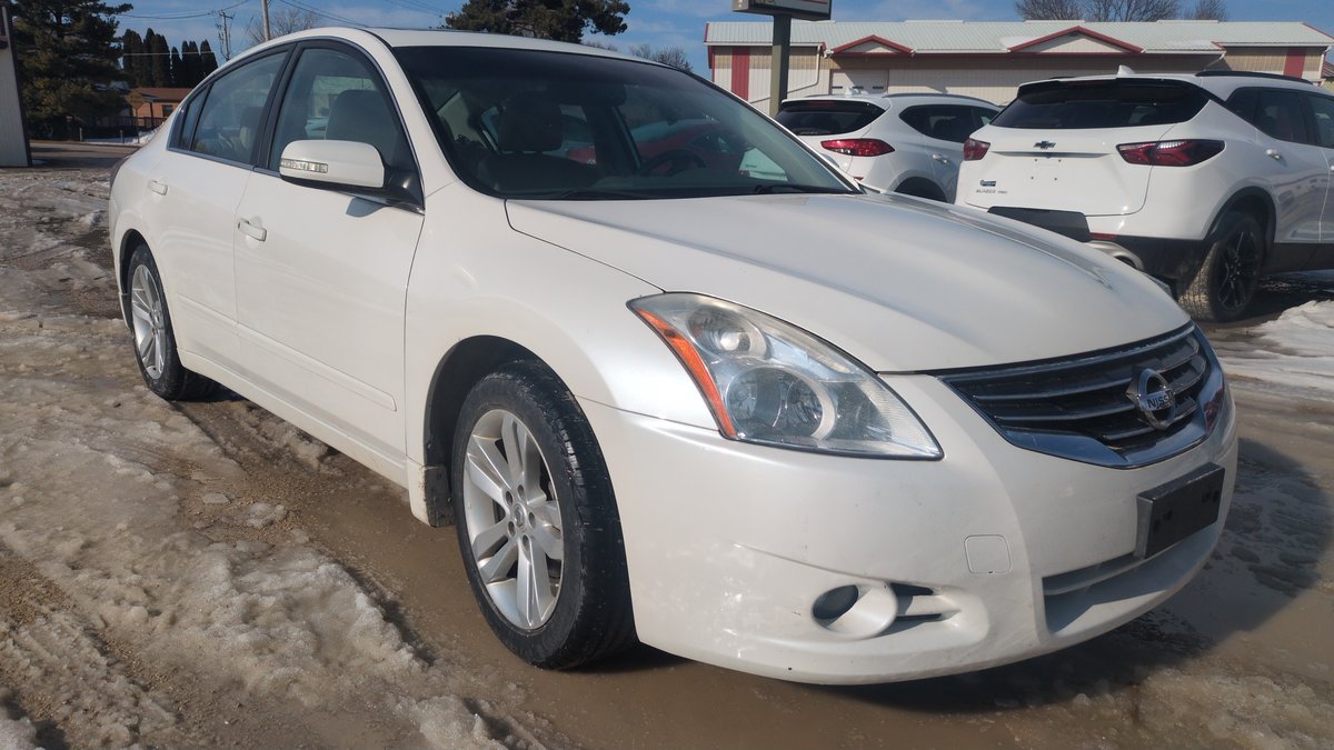 Main image of 2012 NISSAN Altima
