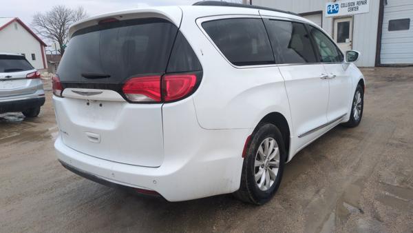 Thumbnail of 2017 CHRYSLER Pacifica