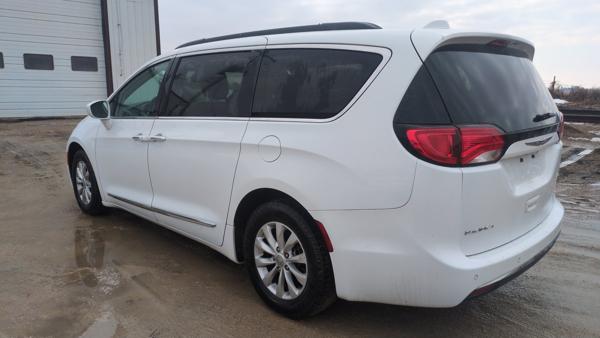Thumbnail of 2017 CHRYSLER Pacifica