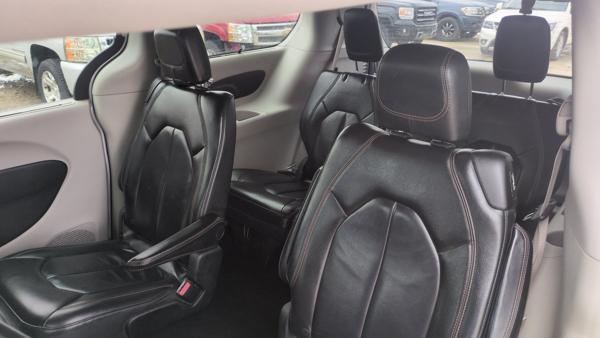 Thumbnail of 2017 CHRYSLER Pacifica