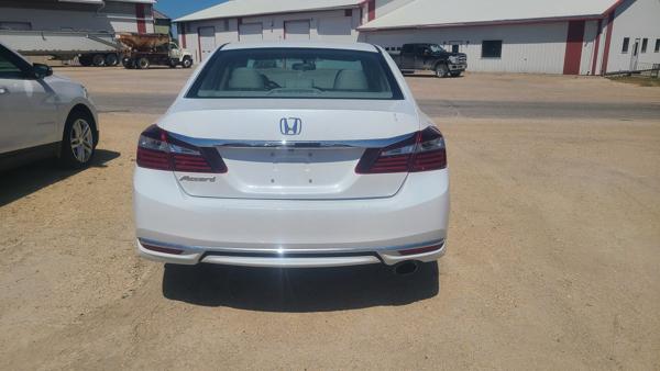 Thumbnail of 2016 HONDA Accord