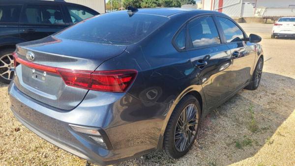 Thumbnail of 2021 KIA Forte